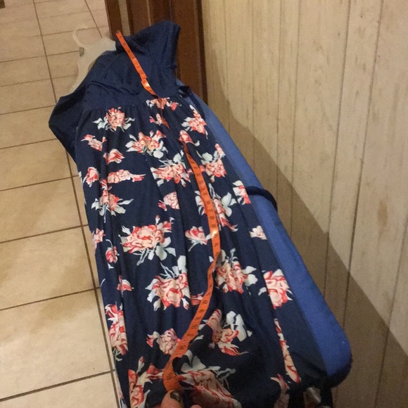 Beautiful Navy Maxie dress with large roses. - Picture 7 of 8